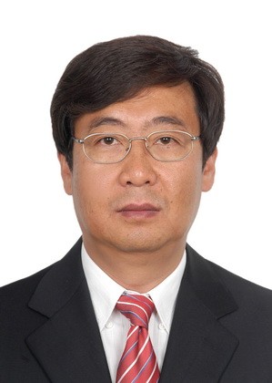 胡春宏.jpg